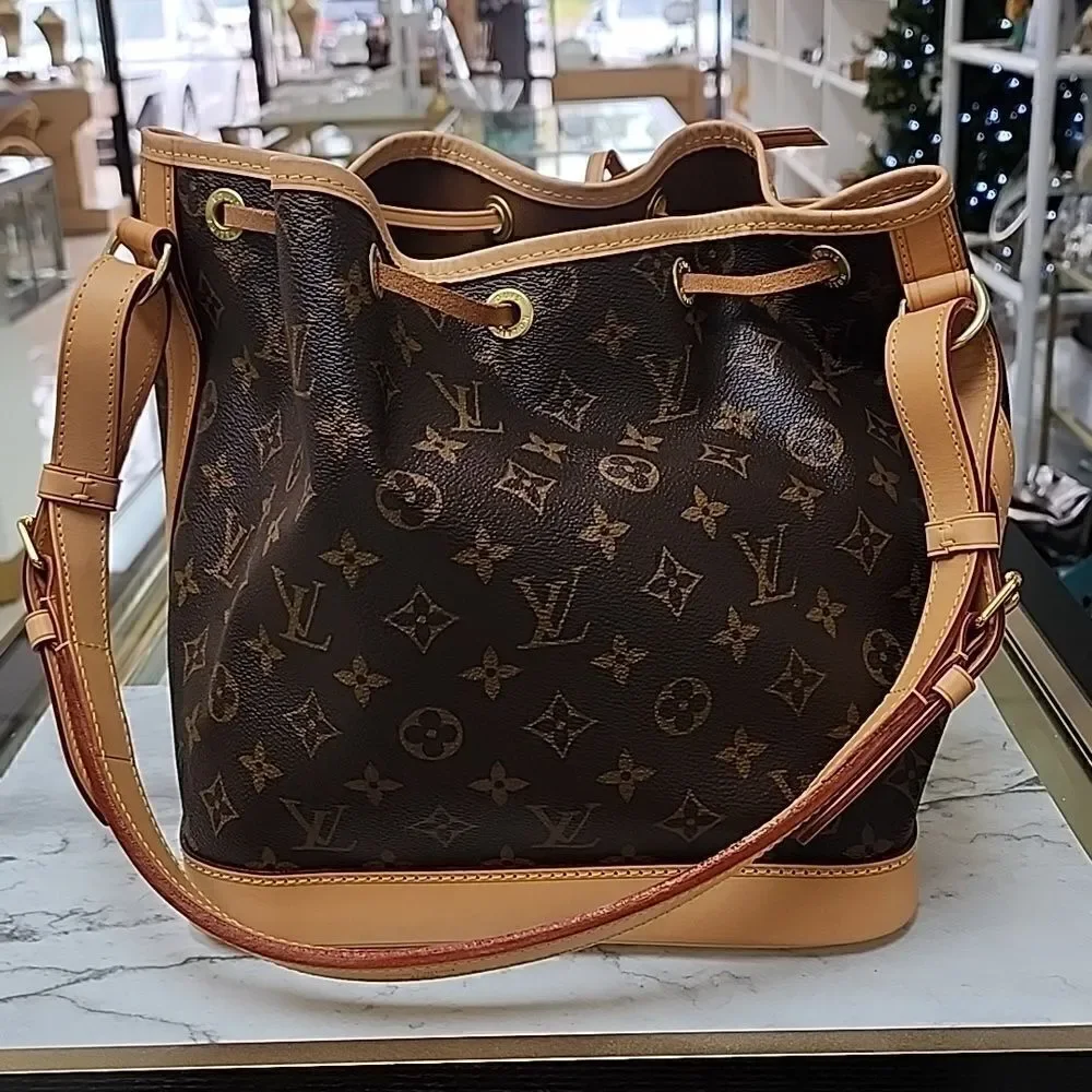 NEW! Authentic Louis Vuitton Monogram NeoNoe MM Shoulder Bag Purse Tote